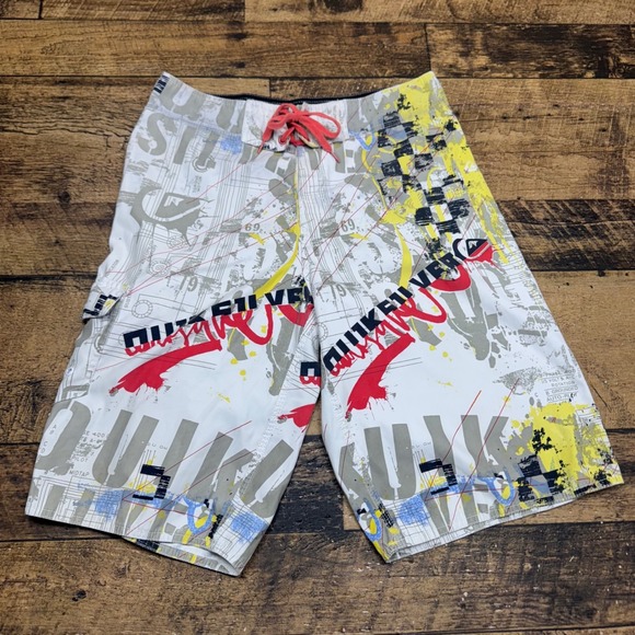 Quiksilver‎ Board Shorts Swim Trunks Graphic Print Beach Surf Size 34 - Picture 1 of 6